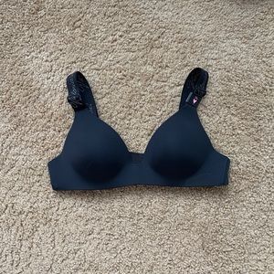 BRAND NEW 34A Victoria’s secret bra